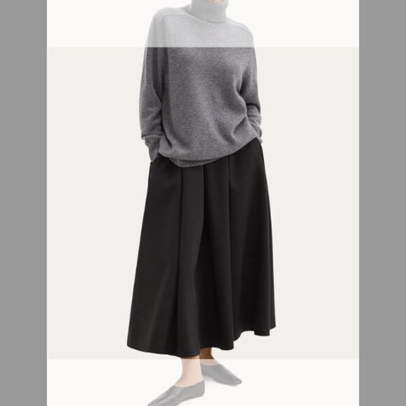 Theory NWT Long Oversized Cashmere Turtleneck Sweater (Orig.$495) w/tax (Size XS - Picture 1 of 6